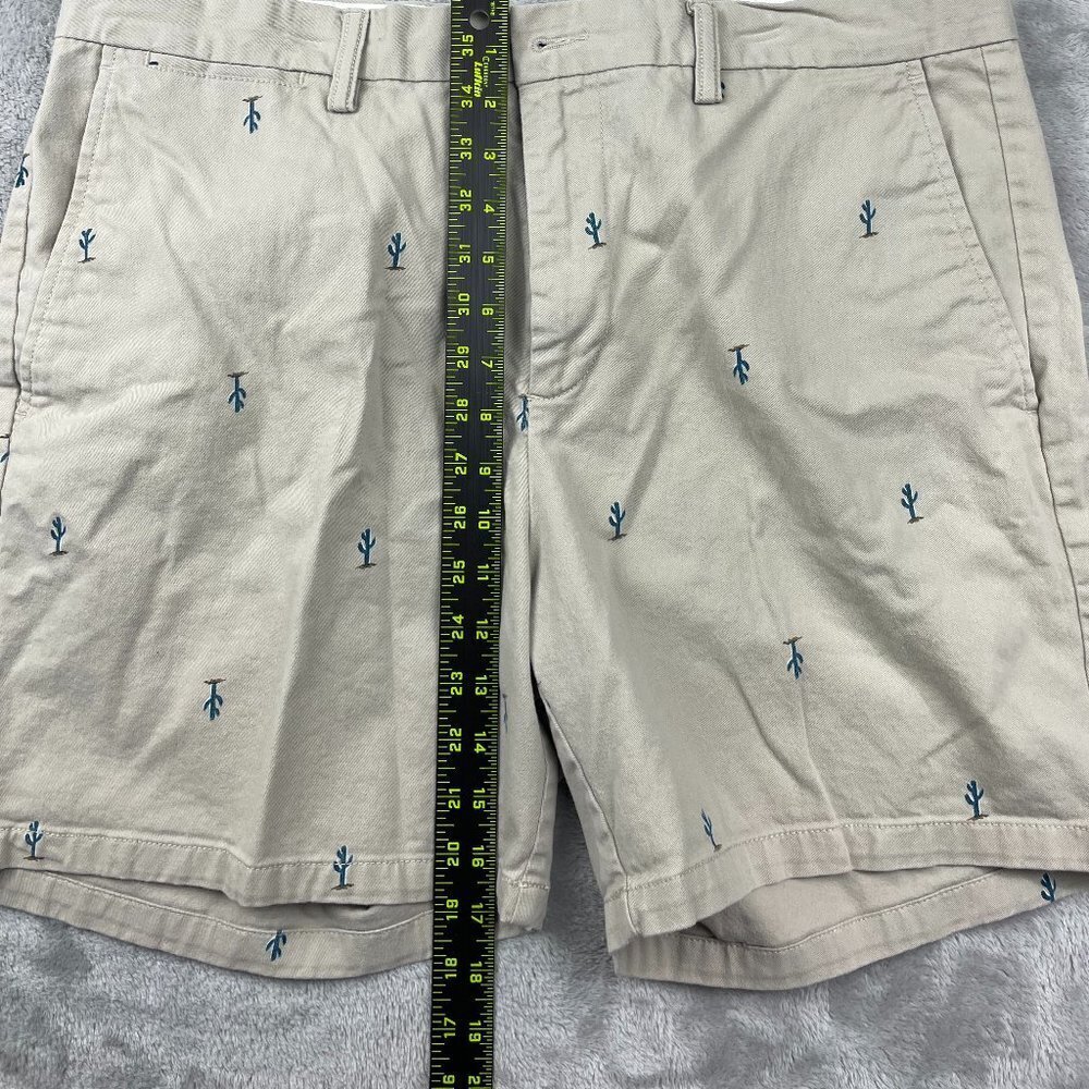 Old Navy Ultimate Slim Cactus Flat Front Shorts Men's Size 36 - Picture 6 of 8